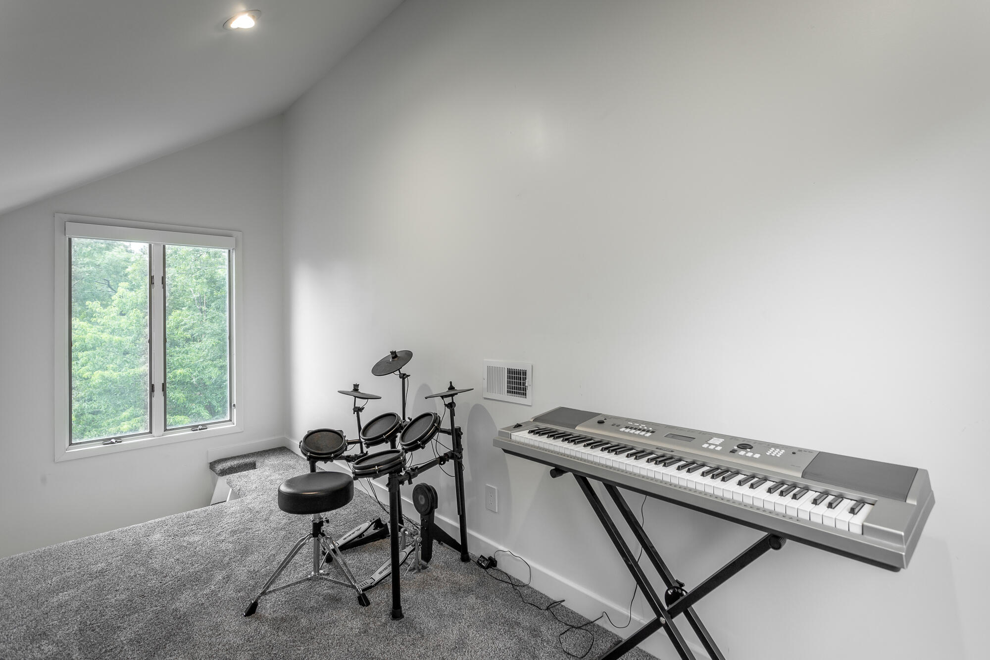 9616 Misty Mountain Road Chattanooga, TN 37421 - Photo 50 of 59 9616 Misty Mountain Rd Interior HD-55