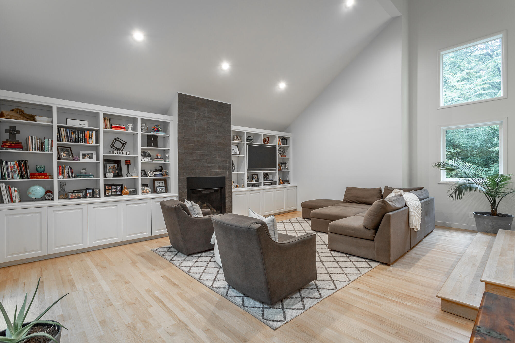 9616 Misty Mountain Road Chattanooga, TN 37421 - Photo 10 of 59 9616 Misty Mountain Rd Interior HD-3