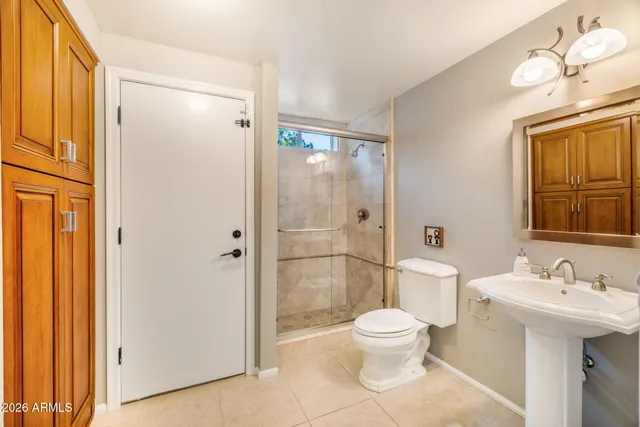 $1,149,000 | 5253 East Paradise Lane, Scottsdale, AZ 85254