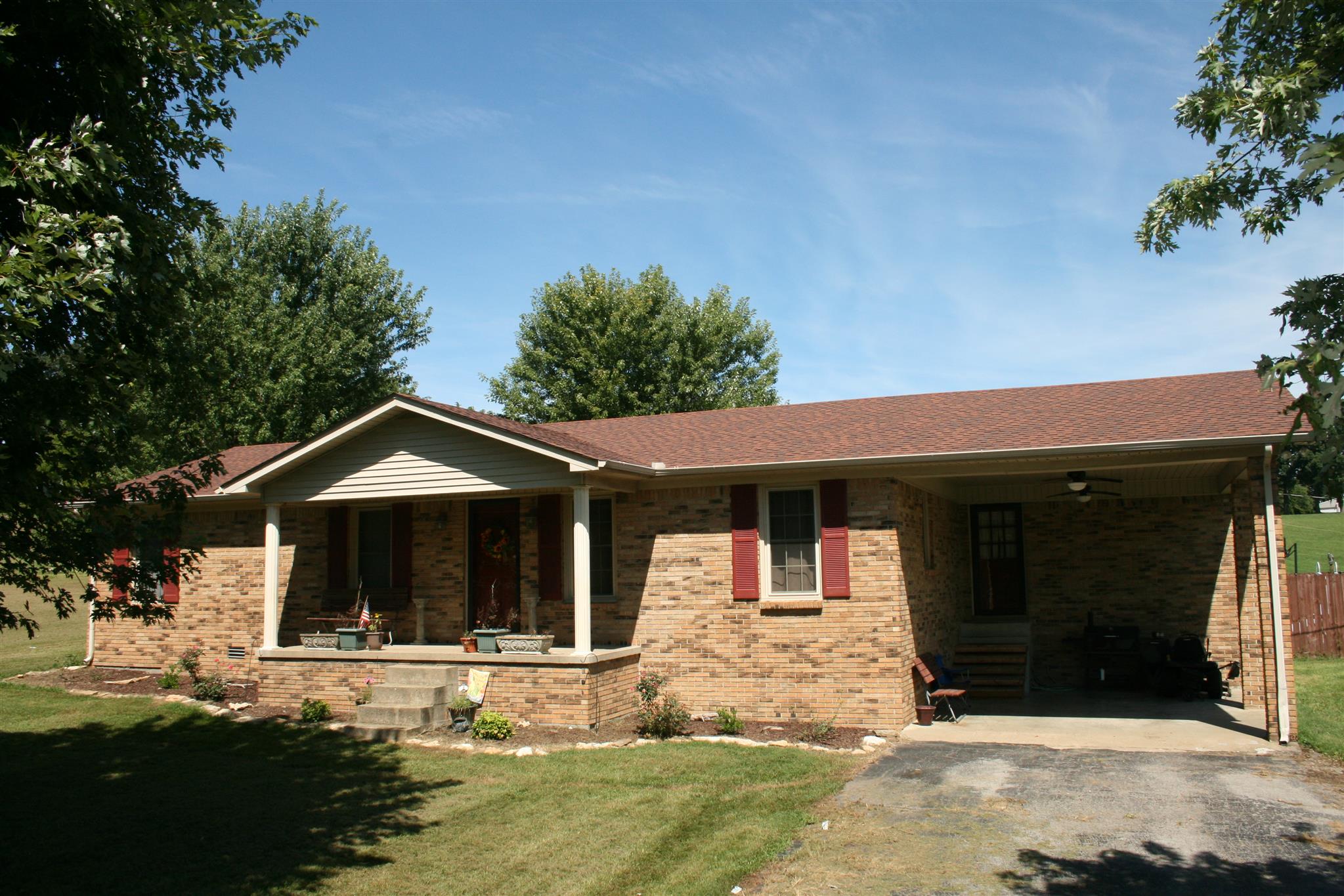 231 George Akins Road Westmoreland, TN 37186 - Photo 2 of 16 Gallery Image 2