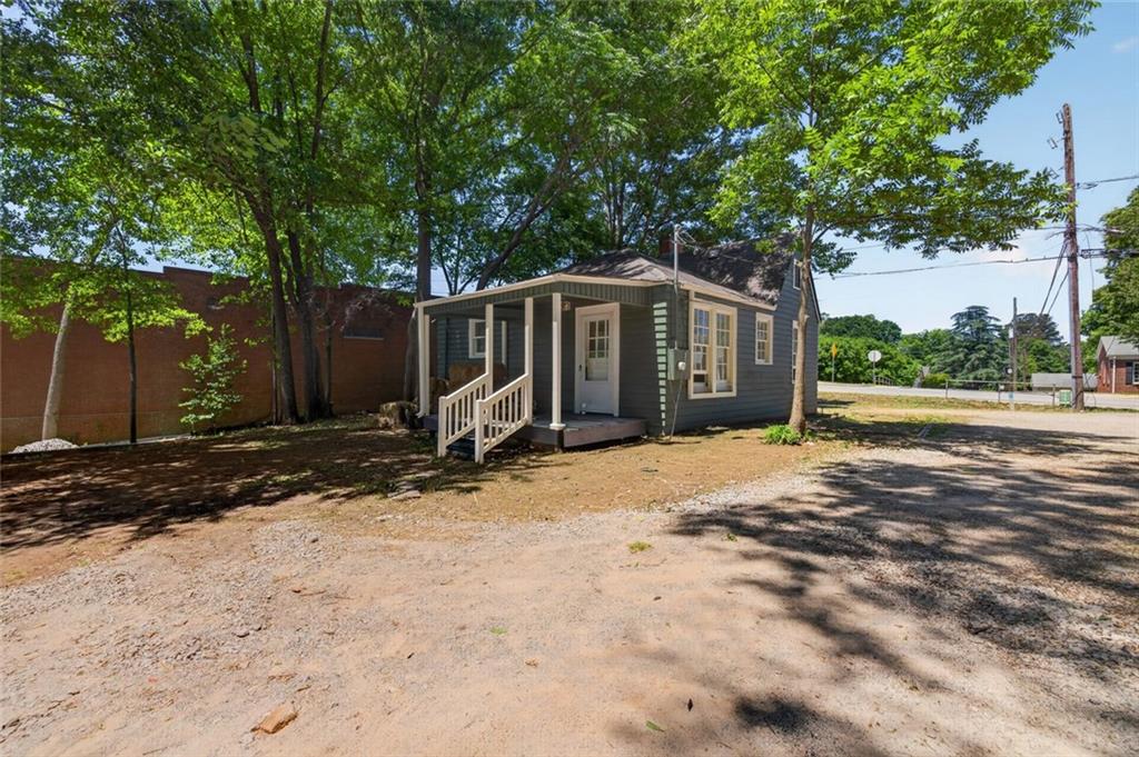 298 South Cherokee Road Social Circle, GA 30025 - Photo 4 of 13