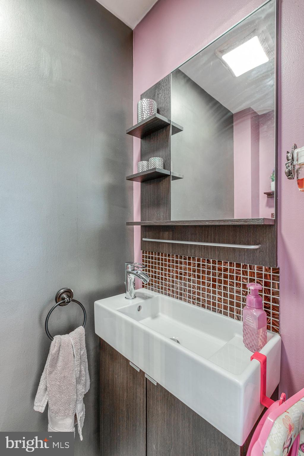 8944 Dewees Street Philadelphia, PA 19152 - Photo 9 of 50 Gallery Image 9