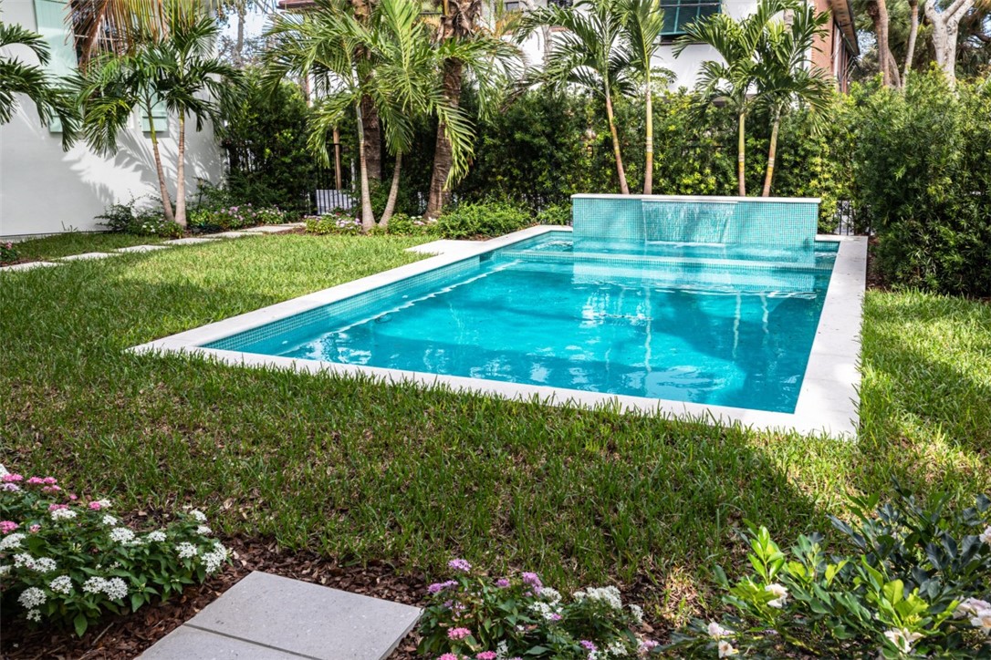 765 Azalea Lane Vero Beach, FL 32963 - Photo 7 of 28