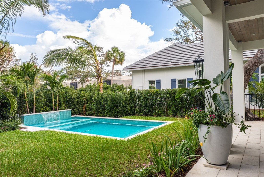 765 Azalea Lane Vero Beach, FL 32963 - Photo 9 of 28