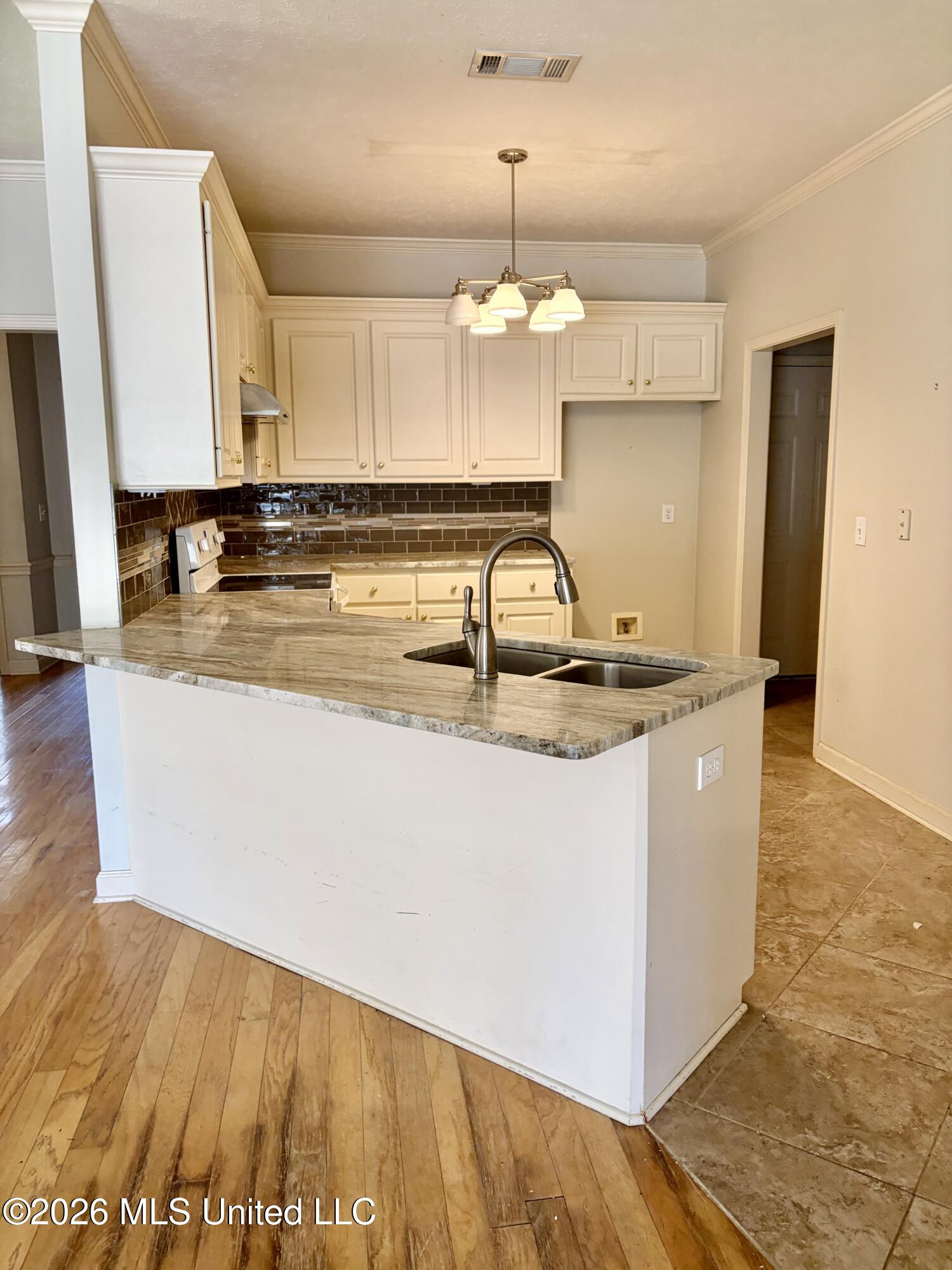 316 Creston Court Ridgeland, MS 39157 - Photo 6 of 15 IMG_4598