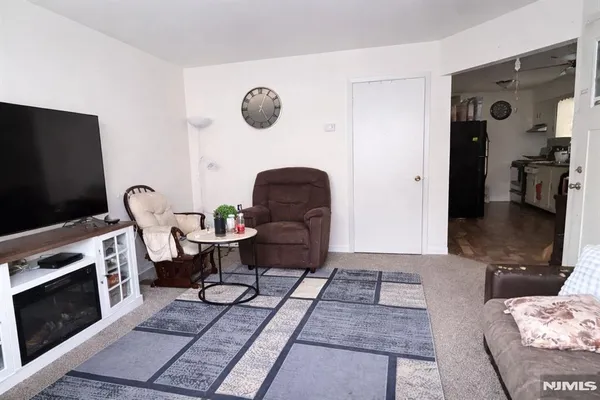 $2,200 | 236 Bergen Street, Unit 2, Harrison, NJ 07029