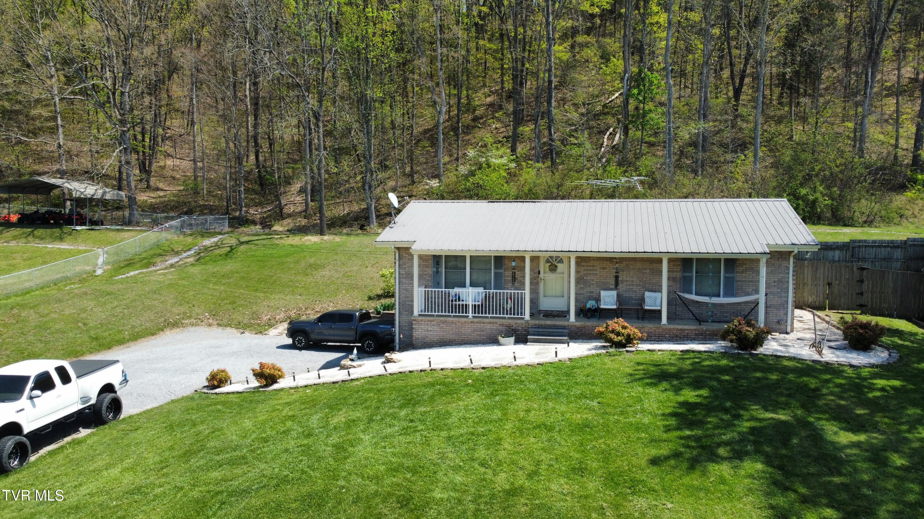 1400 Rheatown Road Chuckey, TN 37641 - Photo 2 of 41 HHUN9850