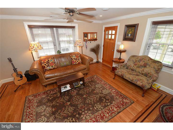 136 Drexel Road Ardmore, PA 19003 - Photo 3 of 24 Living Room