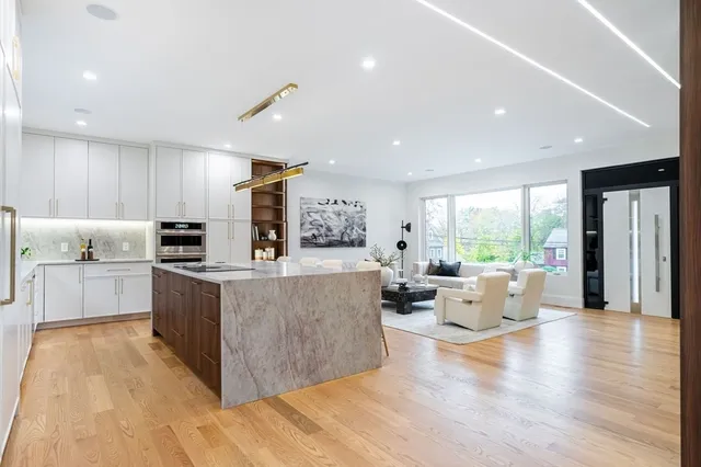 $2,749,000 | 98 Hunnewell Street, Needham, MA 02494