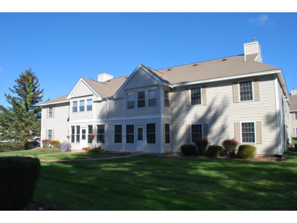 491-32 Mammoth Road, Unit 32 Londonderry, NH 03053 - Photo 2 of 13