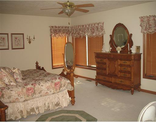 13336 Kern Road Mishawaka, IN 46544 - Photo 9 of 12 Gallery Image 9