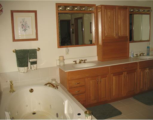 13336 Kern Road Mishawaka, IN 46544 - Photo 10 of 12 Gallery Image 10