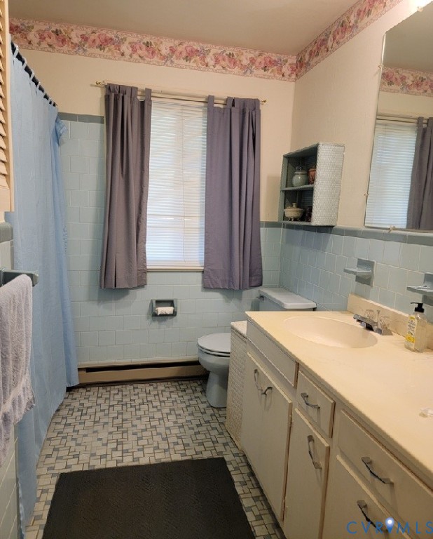 8241 Virginia Avenue West Point, VA 23181 - Photo 9 of 18 a bathroom with a sink and a mirror