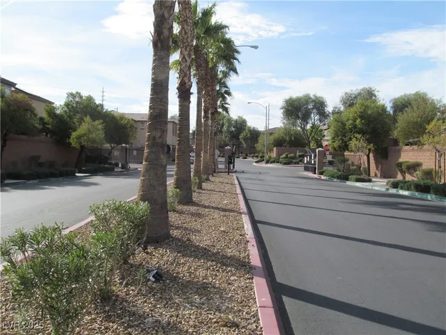 $1,900 | 737 Calamus Palm Place, Henderson, NV 89011