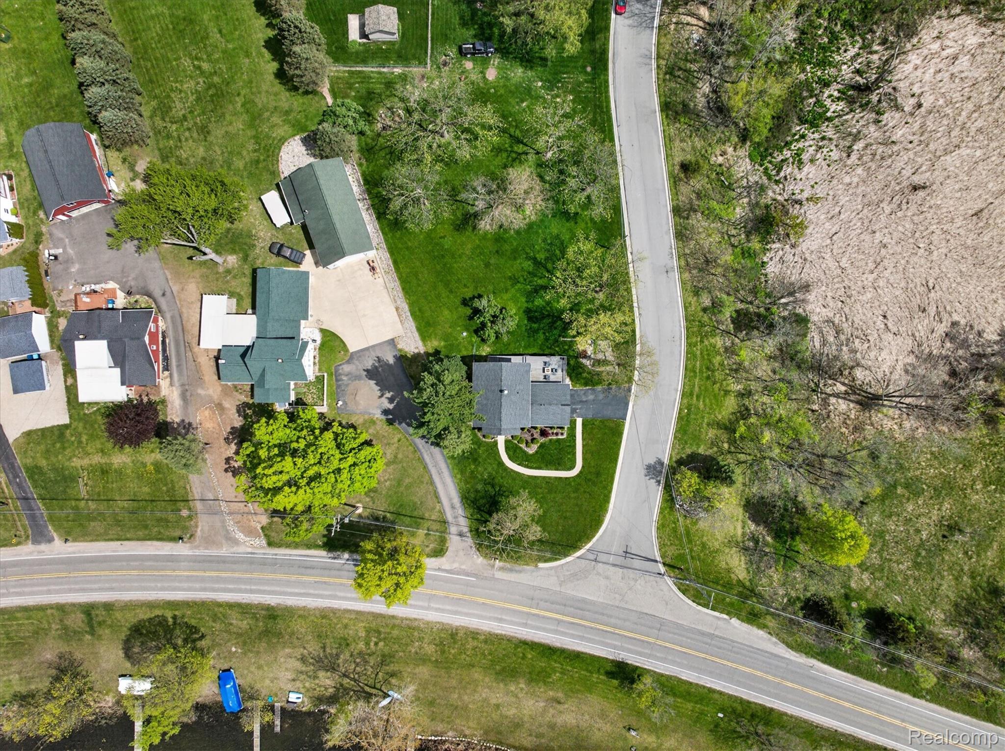 12409 Fenton Road Fenton, MI 48430 - Photo 52 of 61 Drone / aerial view