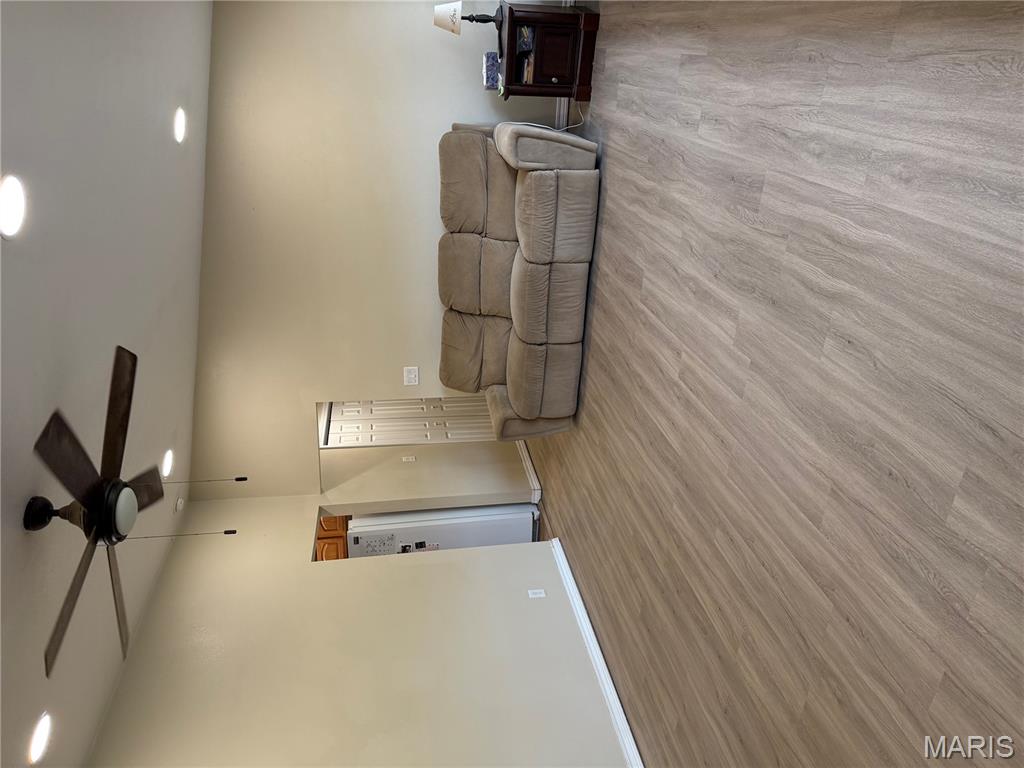 14409 Hwy Aw Plato, MO 65552 - Photo 2 of 31