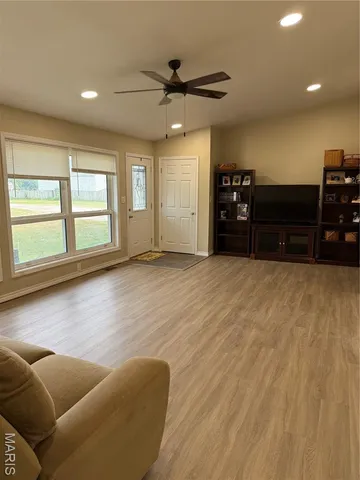 $265,000 | 14409 Hwy Aw, Plato, MO 65552