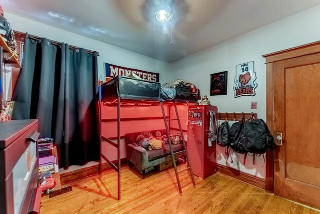 $359,900 | 1914 Clinton Avenue, Berwyn, IL 60402