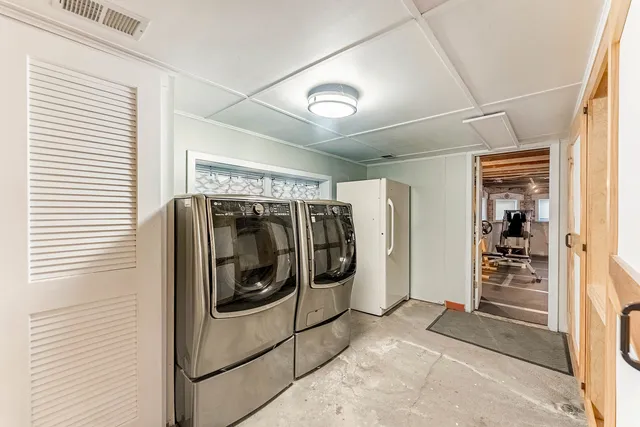 $359,900 | 1914 Clinton Avenue, Berwyn, IL 60402