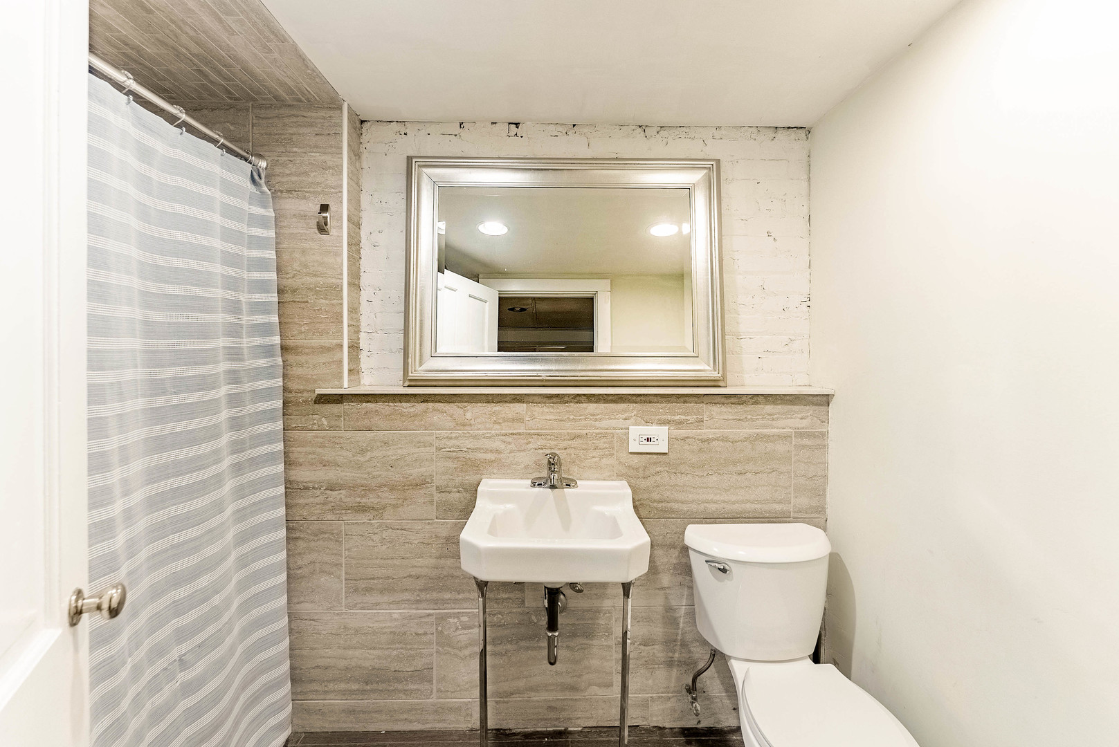 1914 Clinton Avenue Berwyn, IL 60402 - Photo 29 of 41