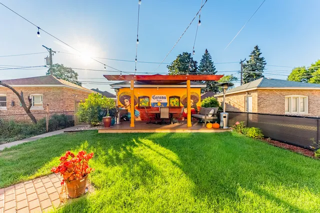 $359,900 | 1914 Clinton Avenue, Berwyn, IL 60402