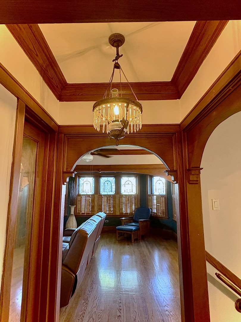 1914 Clinton Avenue Berwyn, IL 60402 - Photo 5 of 41