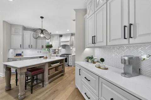 $765,000 | 15230 Fontana Street, Leawood, KS 66224