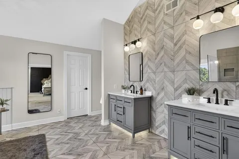 $765,000 | 15230 Fontana Street, Leawood, KS 66224