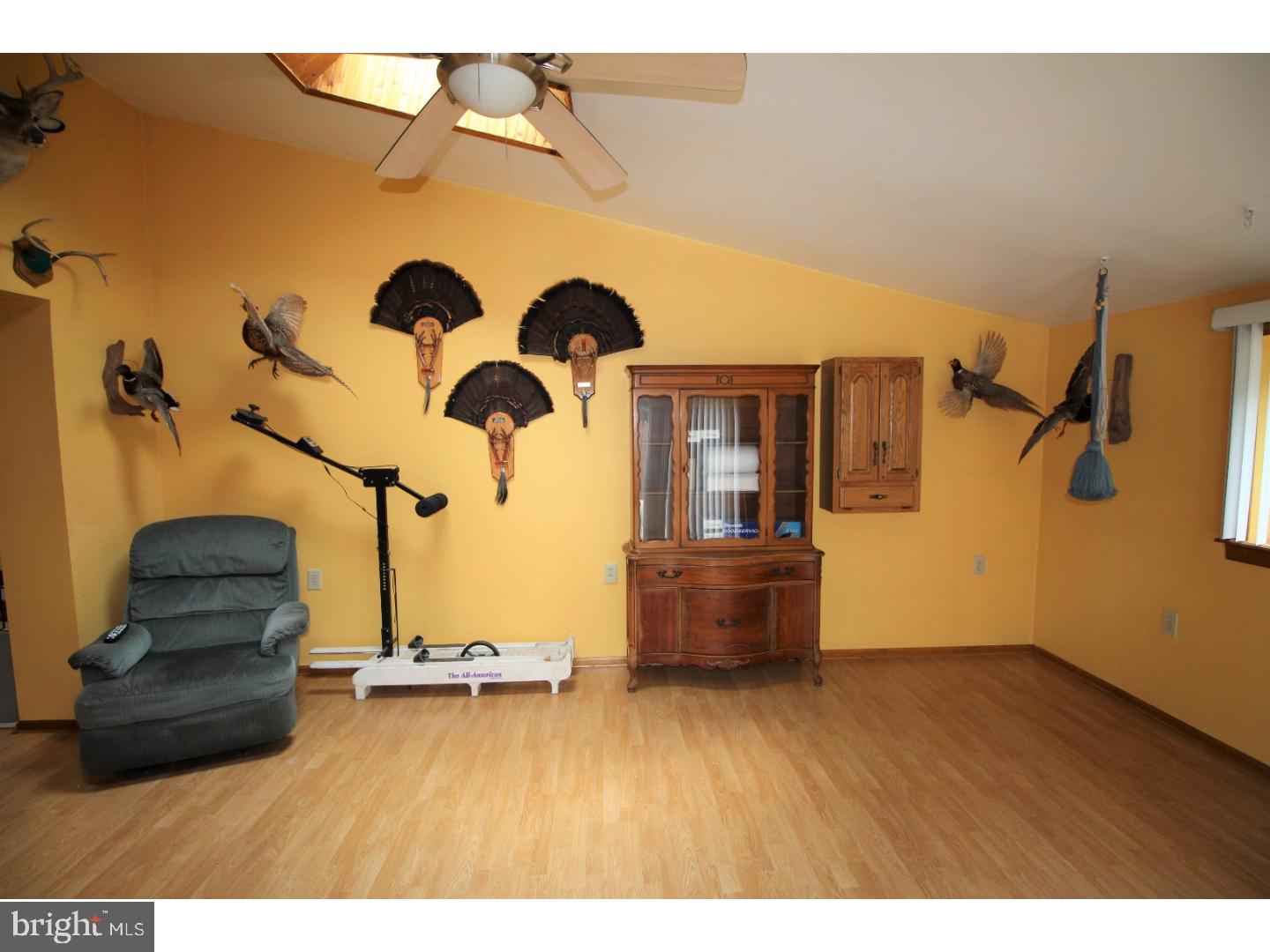 2853 Shipley Road Philadelphia, PA 19152 - Photo 14 of 25 Family Room