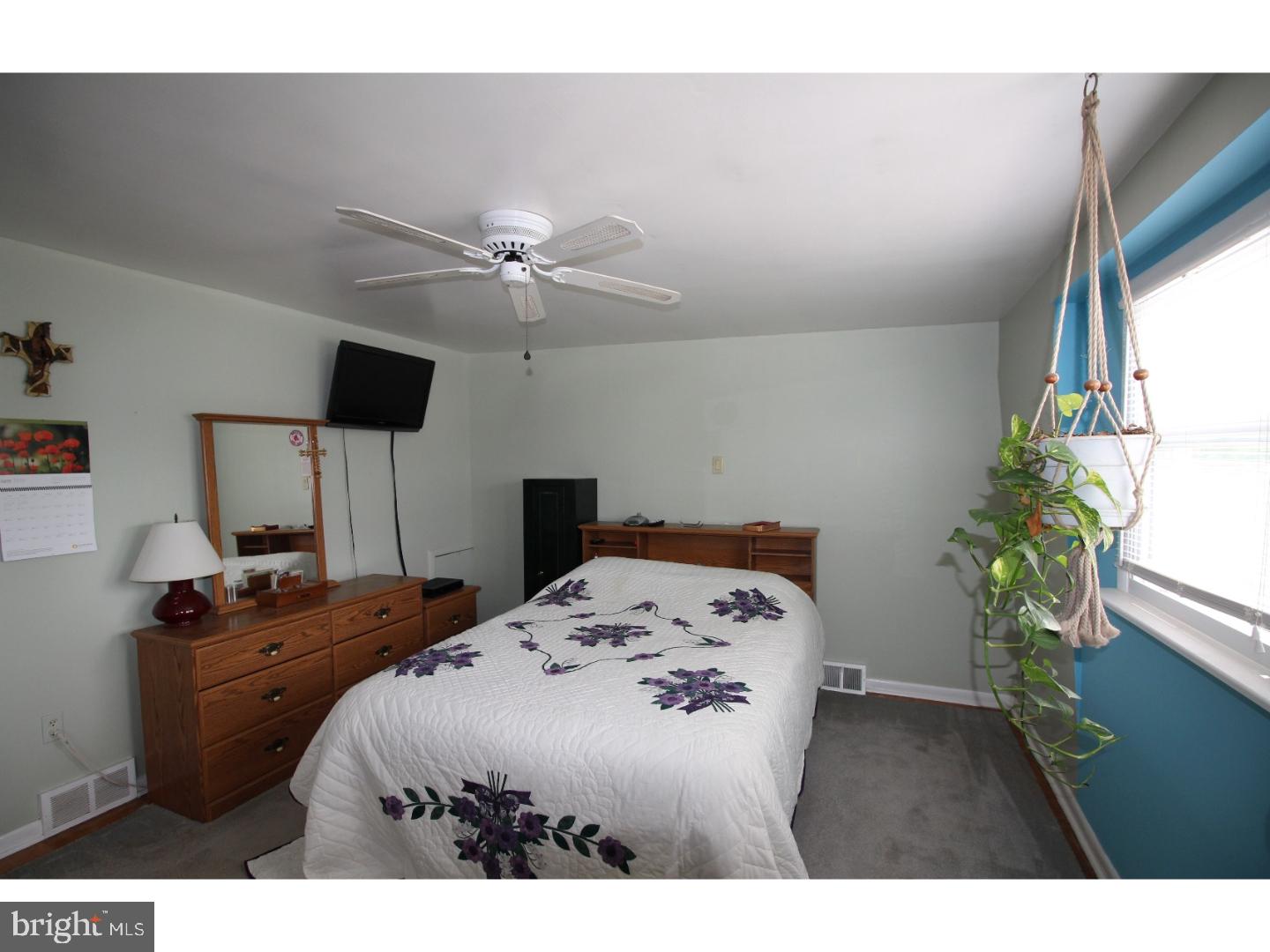2853 Shipley Road Philadelphia, PA 19152 - Photo 15 of 25 Bedroom