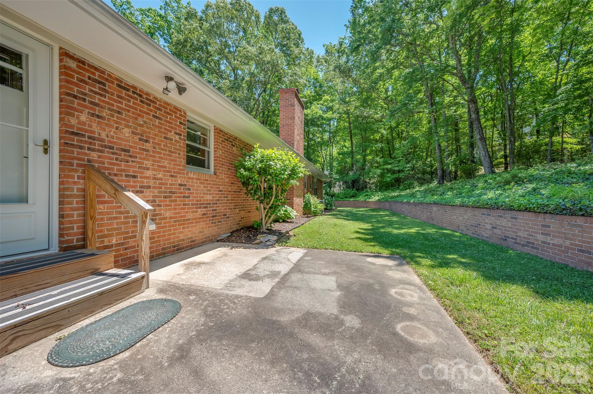 113 Chestnut Street Landrum, SC 29356 - Photo 33 of 41 Gallery Image 33