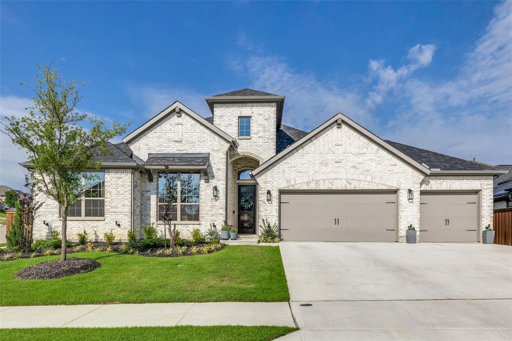 141 Longhorn Bend Rhome, TX 76078 - Photo 2 of 26