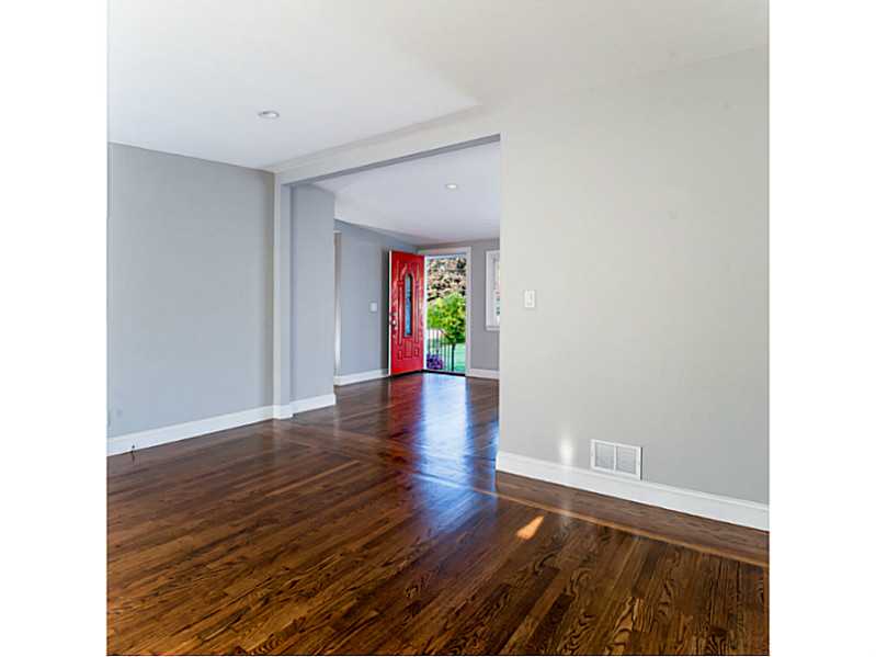 48 Pitman Road Warwick, RI 02886 - Photo 11 of 25 Living Room. Lots of Light!
