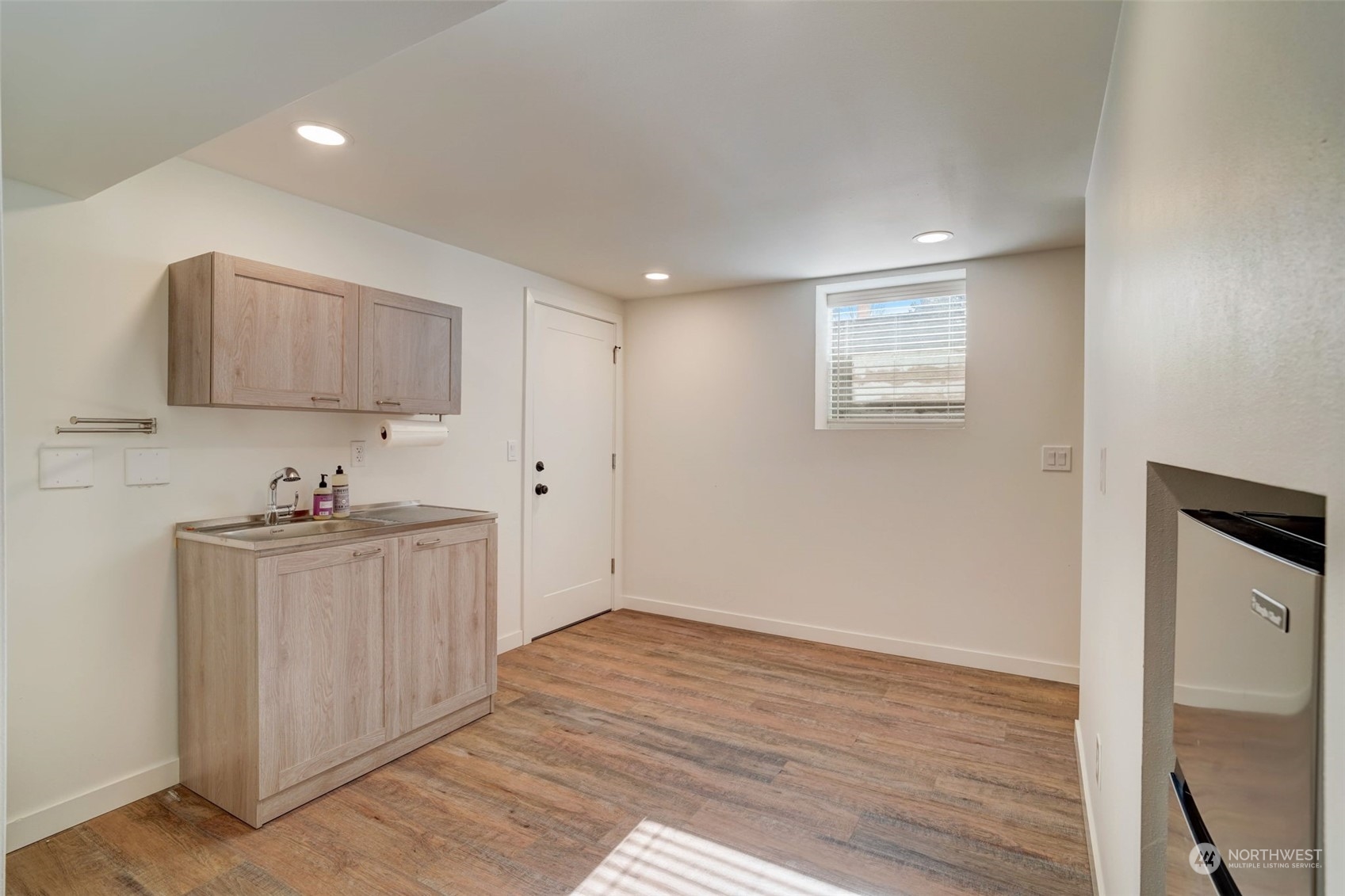 9247 Northeast 180th Street Bothell, WA 98011 - Photo 15 of 28 Gallery Image 15