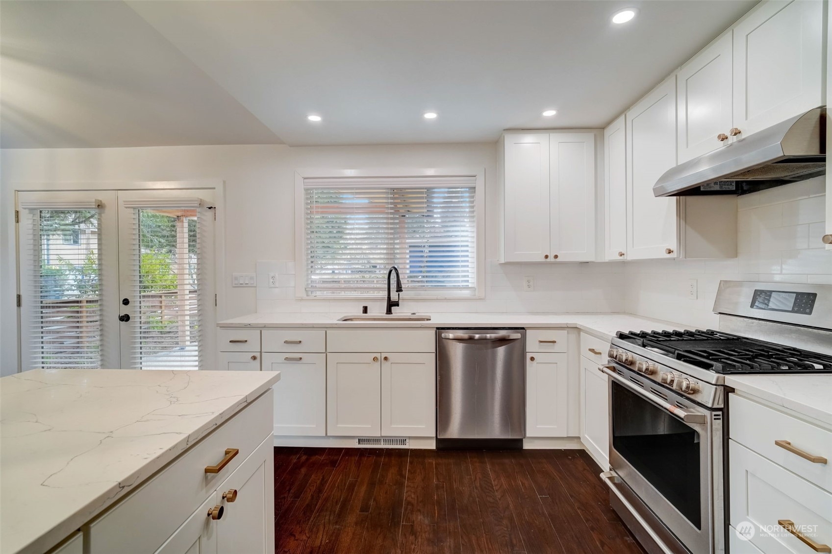 9247 Northeast 180th Street Bothell, WA 98011 - Photo 7 of 28 Gallery Image 7
