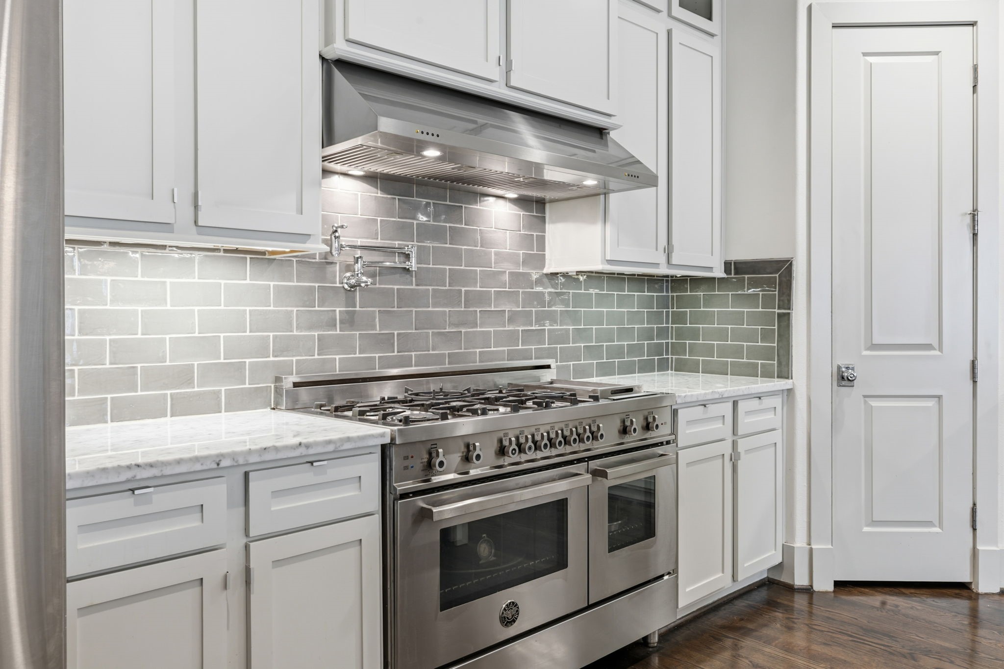 916 Yale Street, Unit A Houston, TX 77008 - Photo 14 of 50