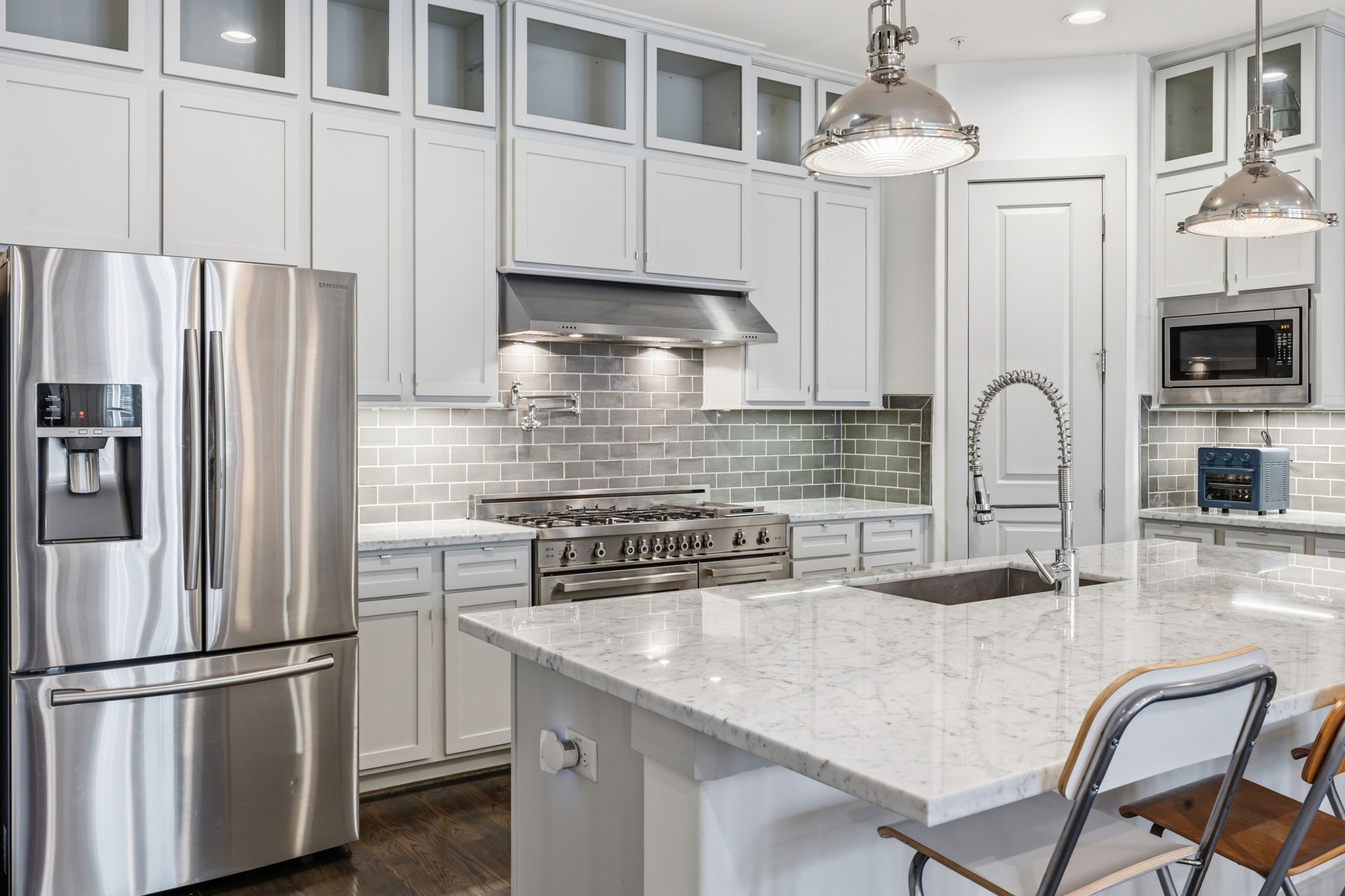 916 Yale Street, Unit A Houston, TX 77008 - Photo 15 of 50