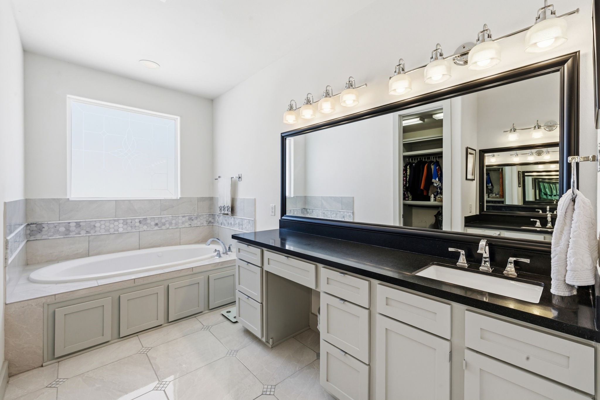 916 Yale Street, Unit A Houston, TX 77008 - Photo 24 of 50