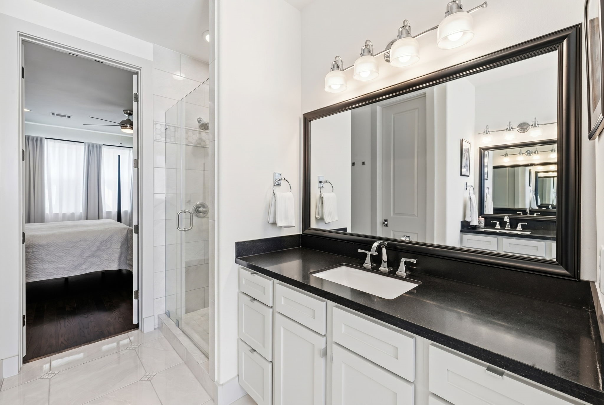 916 Yale Street, Unit A Houston, TX 77008 - Photo 25 of 50