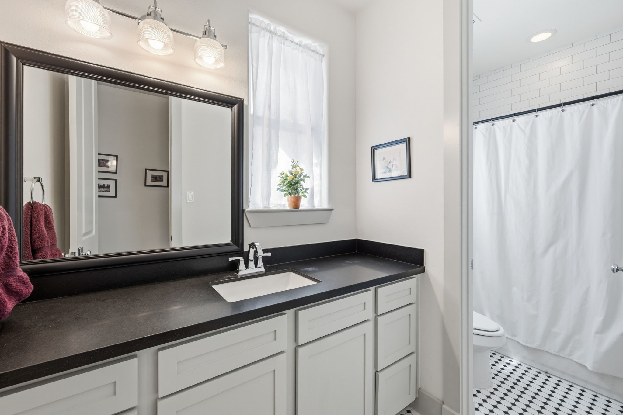 916 Yale Street, Unit A Houston, TX 77008 - Photo 35 of 50