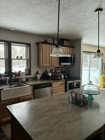 $639,900 | 33067 School Street, Dowagiac, MI 49047