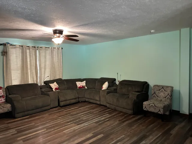 $639,900 | 33067 School Street, Dowagiac, MI 49047