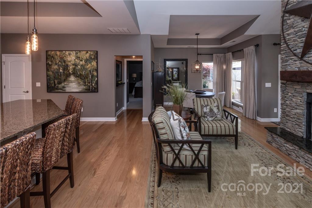4825 Polo Gate Boulevard Charlotte, NC 28216 - Photo 11 of 30 a dining room with furniture and window