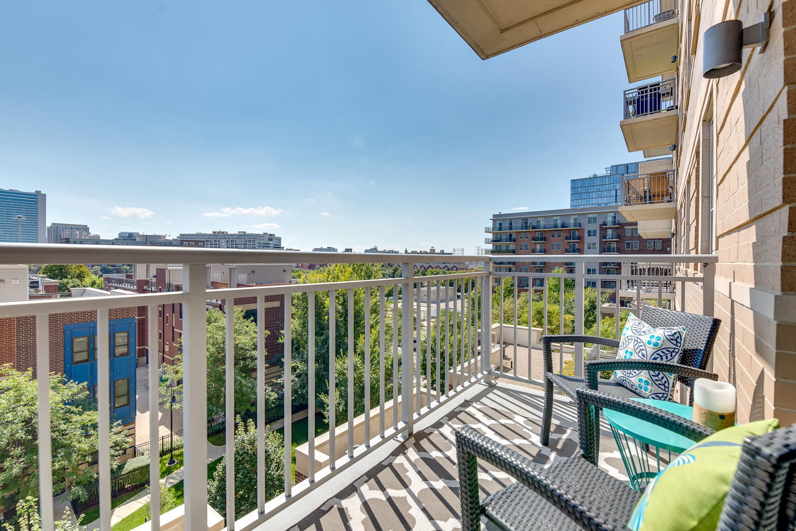 511 West Division Street, Unit 510 Chicago, IL 60610 - Photo 18 of 19