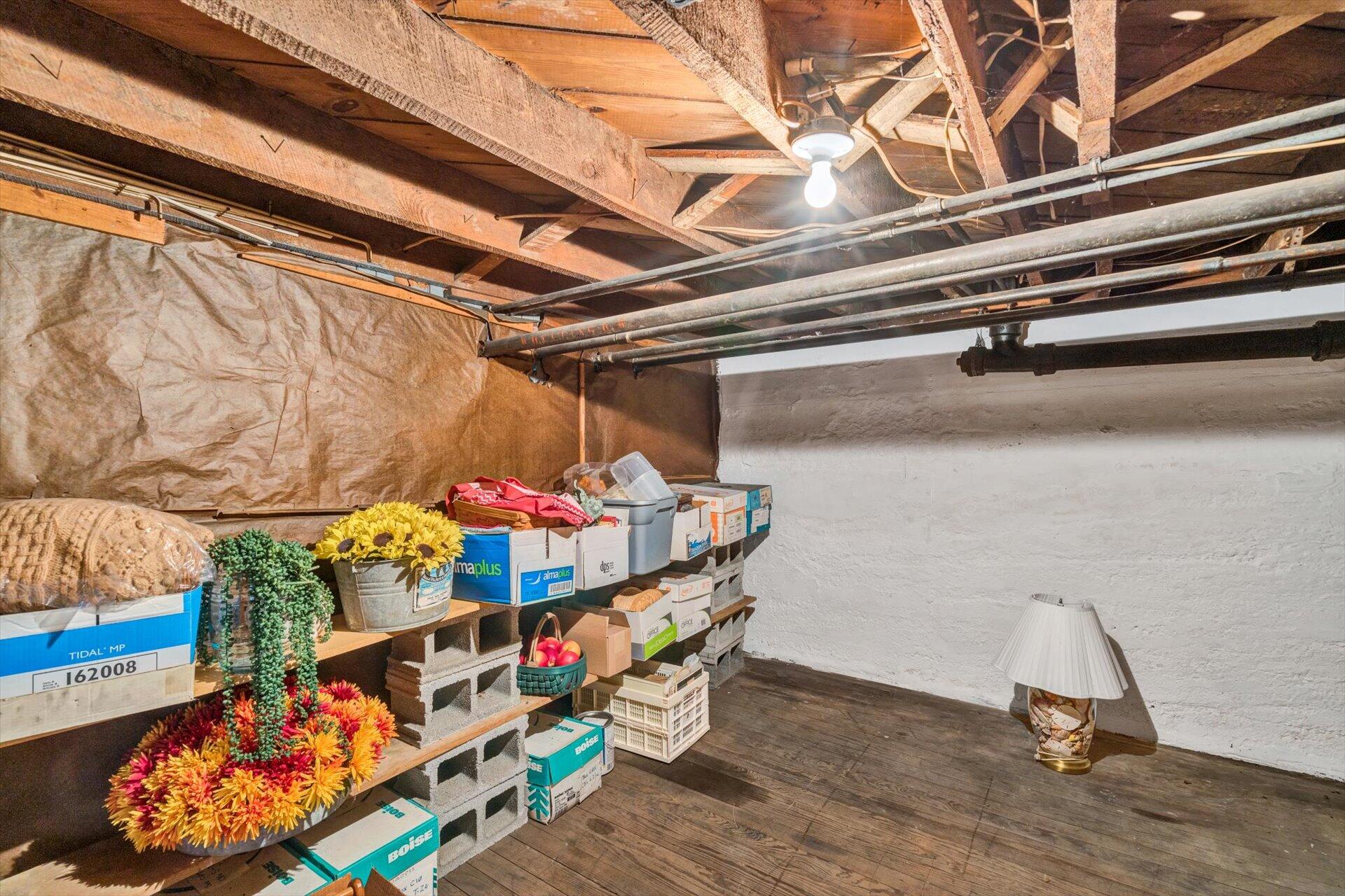 1827 Carter Road Southwest Roanoke, VA 24015 - Photo 16 of 27 Basement/Storage