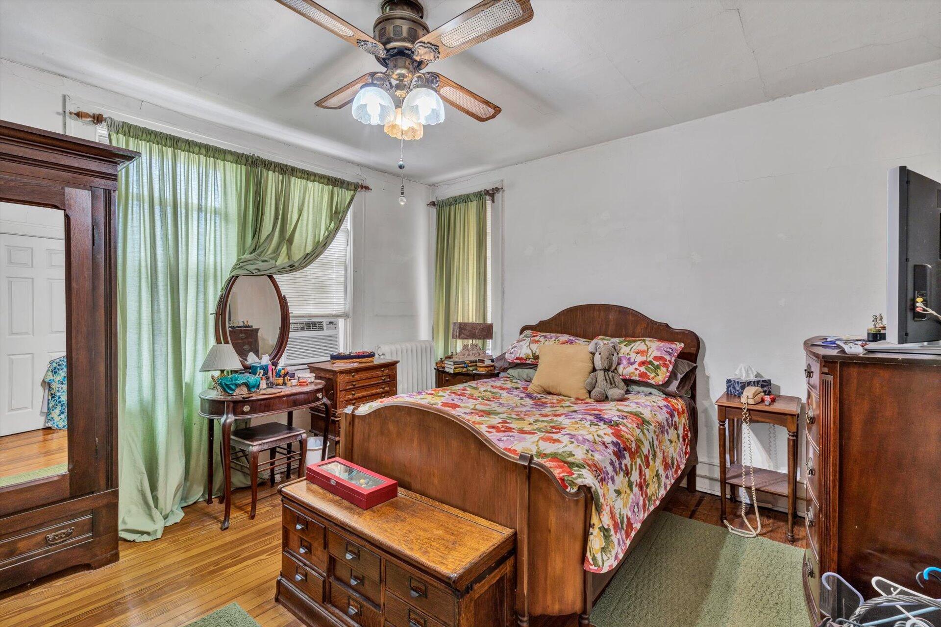 1827 Carter Road Southwest Roanoke, VA 24015 - Photo 10 of 27 Bedroom