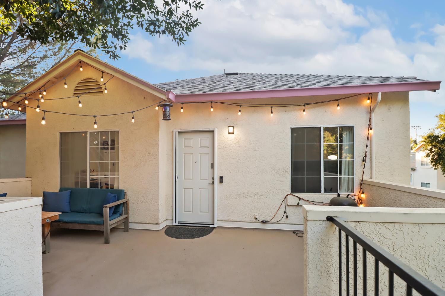 1175 Greene Terrace Davis, CA 95618 - Photo 3 of 35 a view of a hallway with a furniture and entryway