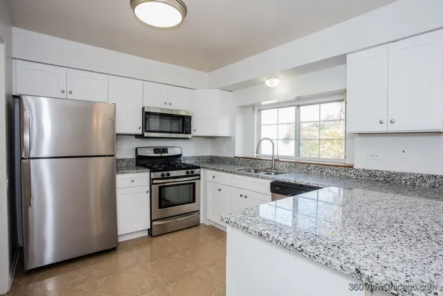 $350,000 | 164 Park Ridge Lane, Aurora, IL 60504