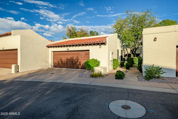 $629,900 | 11625 North 40th Way, Phoenix, AZ 85028