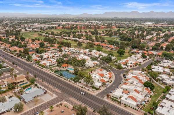 $629,900 | 11625 North 40th Way, Phoenix, AZ 85028